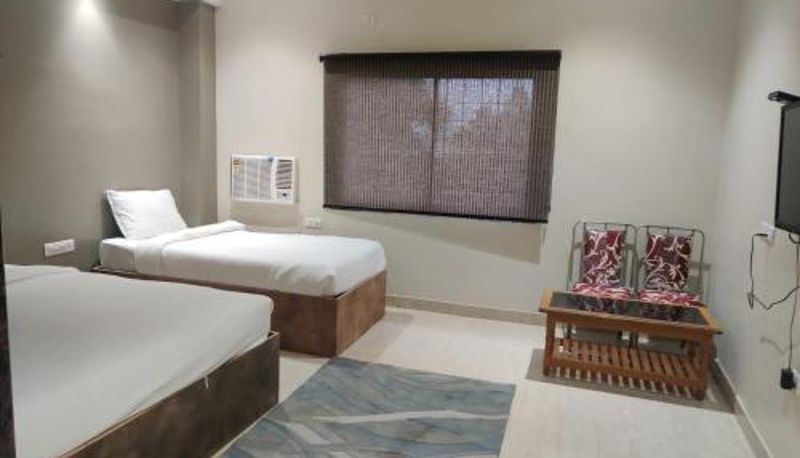 Tripla - Hotel Sukhdham