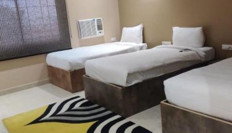 Tripla - Hotel Sukhdham