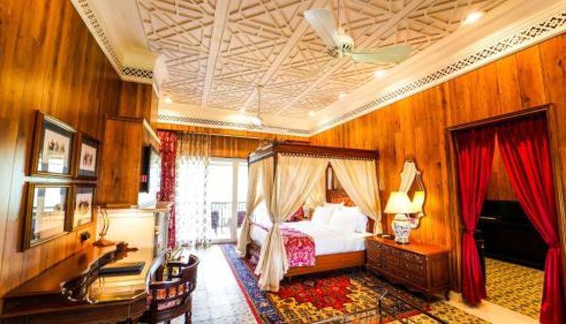 Suite - Mayfair Manor Jungpana