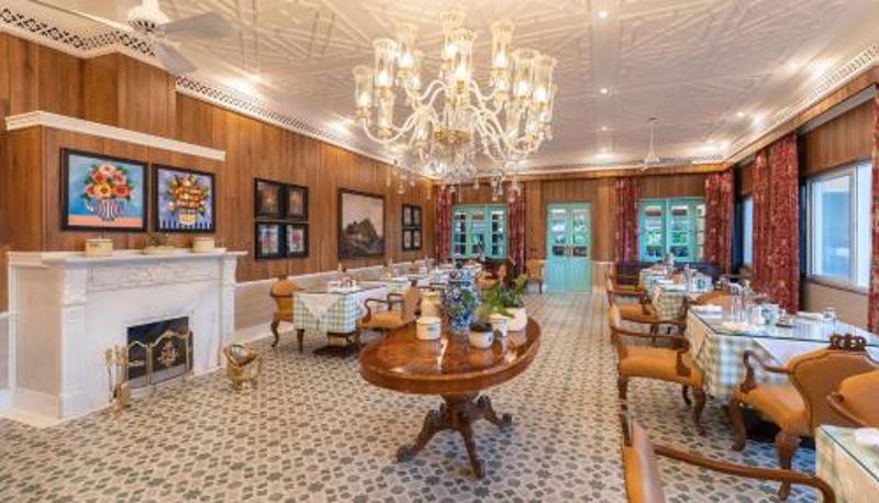 Breakfast room within the restaurant - Mayfair Manor Jungpana