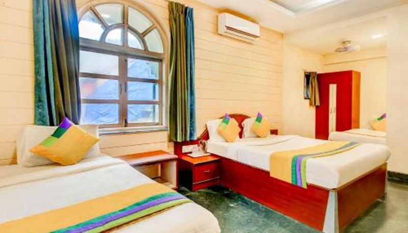 Camera - Mahabaleshwar Itsy Hotel New Retreat - Main Market