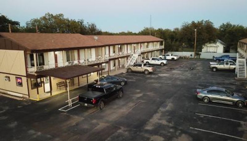 Info - Executive Inn