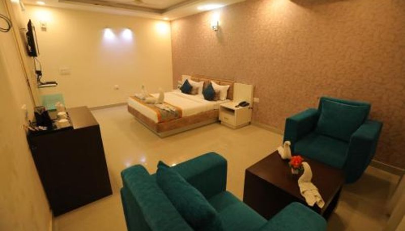 Zimmer - Meera Madhav Resort