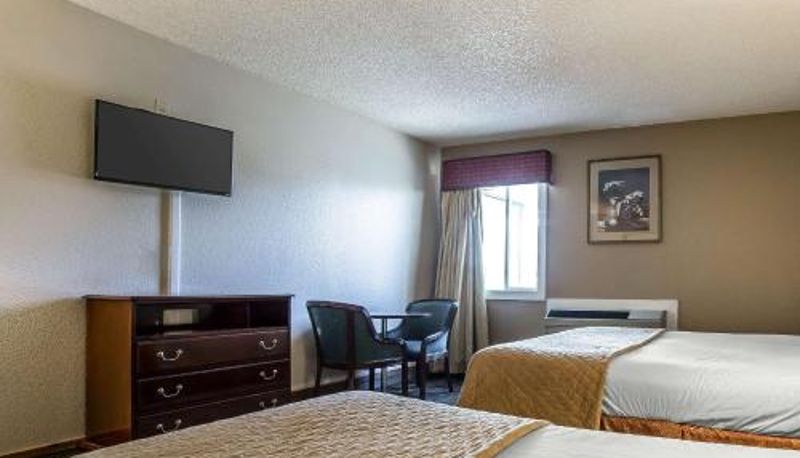 Zimmer - Rodeway Inn Cheyenne I-80 East
