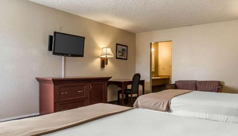 Zimmer - Rodeway Inn Cheyenne I-80 East