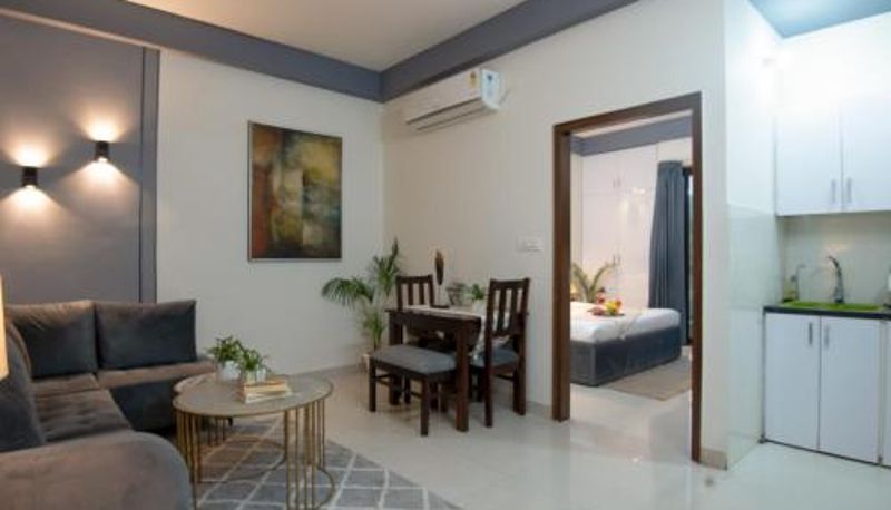 Daire - Serviced Apartment near Medanta by BedChambers