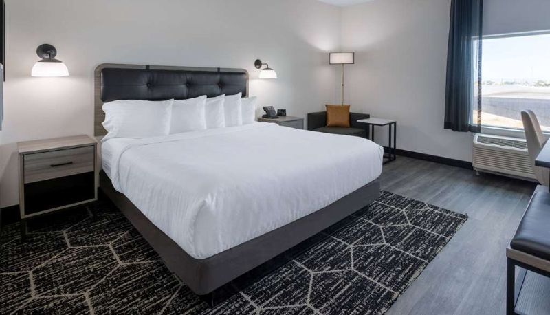 Zimmer - La Quinta Inn & Suites by Wyndham Maricopa - Copper Sky