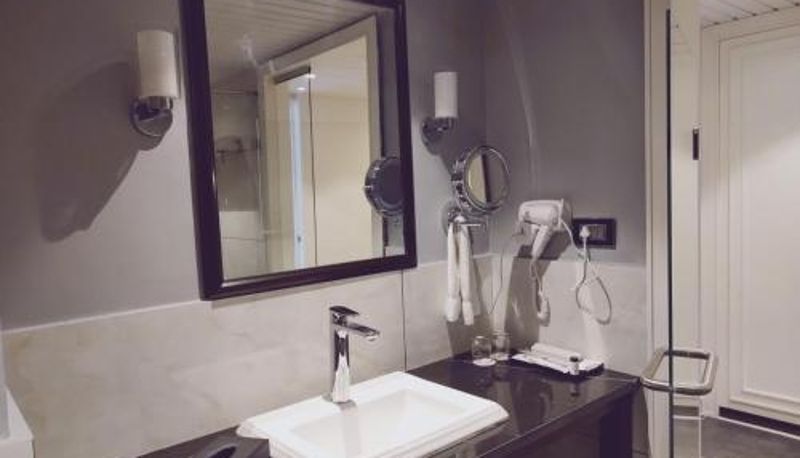Bagno - Nambiar Club Bellezea