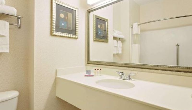 Badezimmer - Wingate by Wyndham Destin
