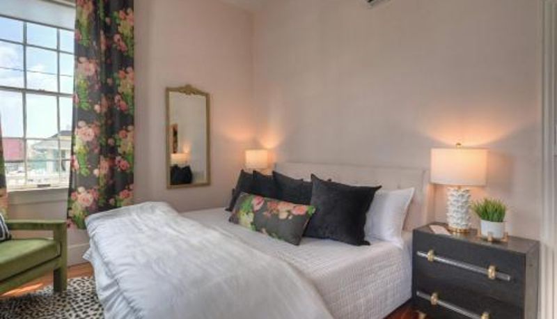 Bilgi - Sugars Inn Room 6 Family Friendly Boutique Stay Downtown