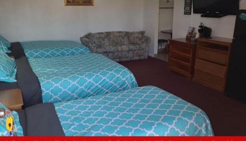 Zimmer - Coratel Inn & Suites by Jasper Hutchinson