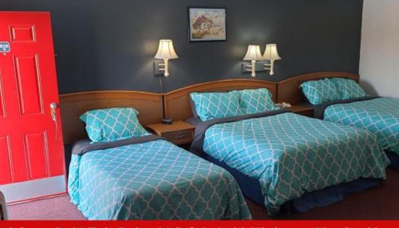 Zimmer - Coratel Inn & Suites by Jasper Hutchinson