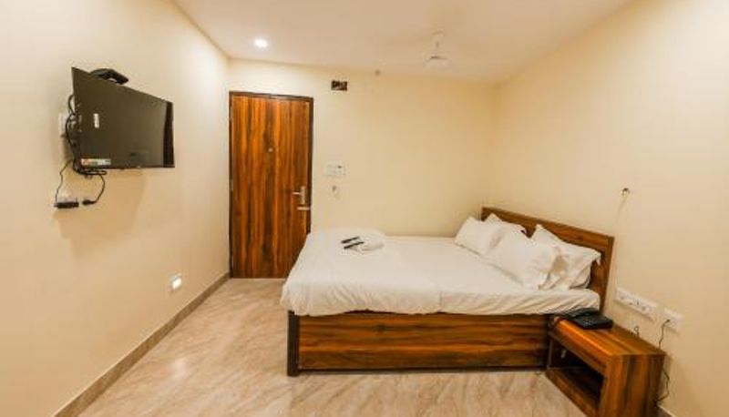Info - Hotel Holiday Express