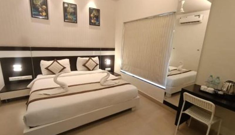 Info - Yuvraj Palace Inn