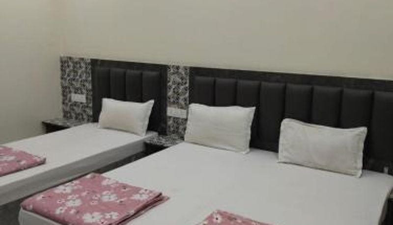 Camera - Hotel Dev Inn Ayodhya