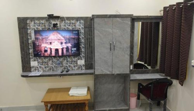 Camera - Hotel Dev Inn Ayodhya