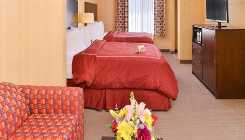 Camera - Quality Suites Stratford