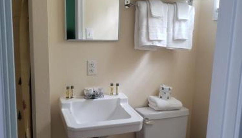 Standard room - Blue Ridge Motel