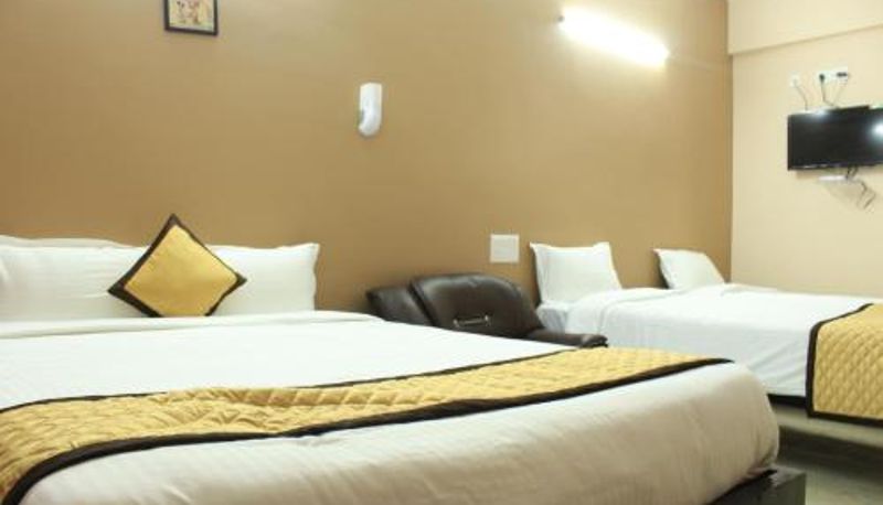 Bilgi - THE CHENNAI INN