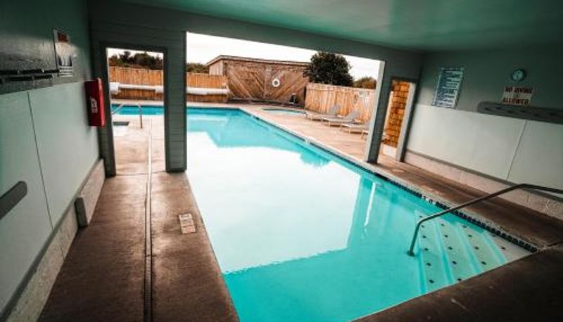 Suite - Surfcrest Resort