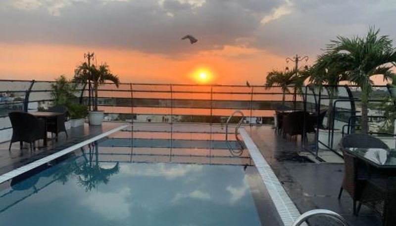 Zwembad - Hotel Bhaskar-Near Jaipur Airport