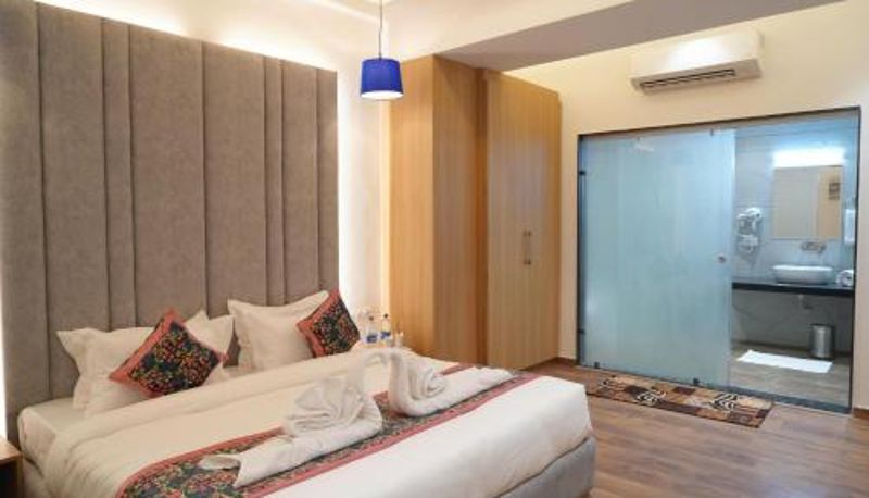 Oda - Near Golden Temple Amritsar Hotel Luxurio - In-House Barista Cafe