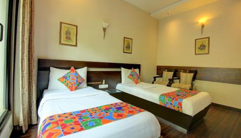 Suite - Gurugram FabHotel Prime Phoenix Hospitality - Nr DLF Cyber Hub & Metro