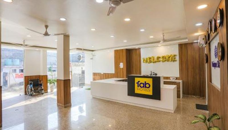 Réception - Sector 128 FabHotel Unique Stay - Max Super Speciality Hospital