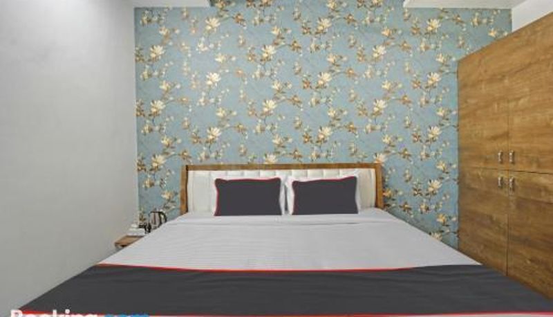 Pokój trzyosobowy - Collection O Vinayaka Luxury Stays
