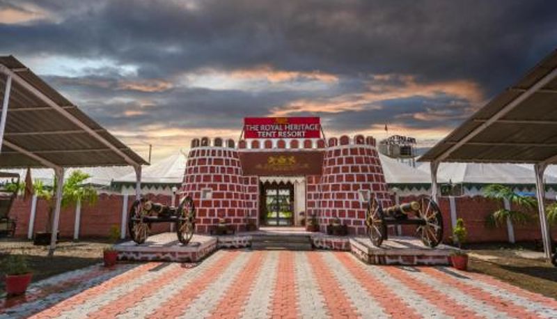 Area esterna dell'hotel - The Royal Heritage Tent Resort- Tent City Kevadia