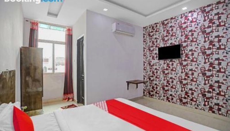 Dreibettzimmer - OYO Flagship Shri Nanadan Palace