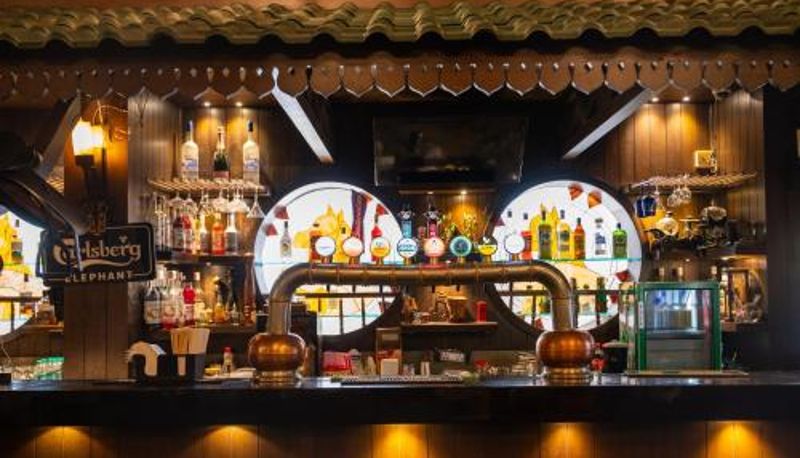 Bar - Hotel Peninsula Redpine