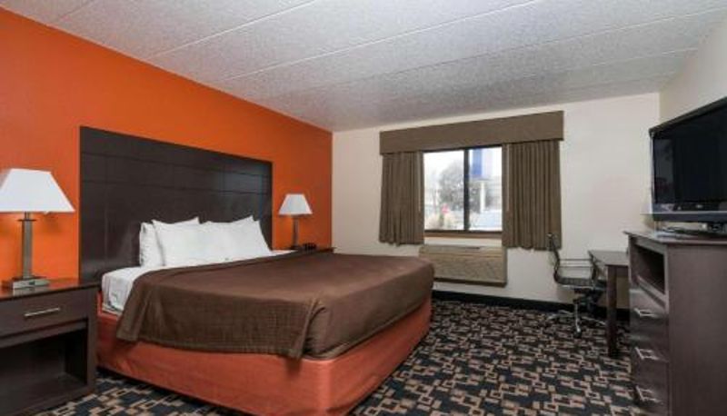 Info - Baymont Inn Baldwin