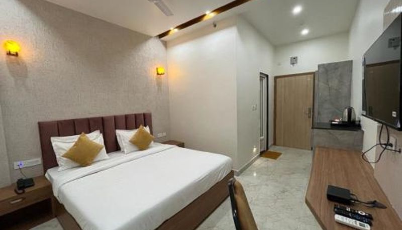 Vista - Hotel Satsang Grand