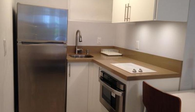 Apartment - Tides Inn Hotel