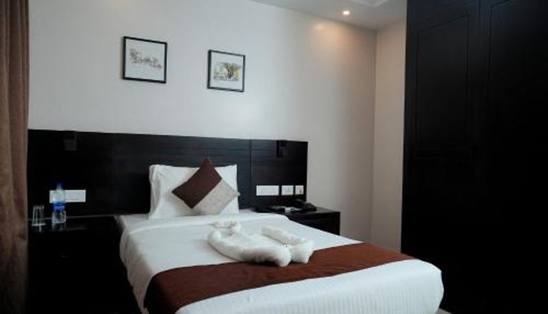 Camera standard - D Fort Hotel Kollam