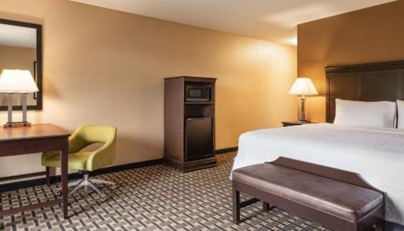 Trebäddsrum - Hampton Inn & Suites Pine Bluff