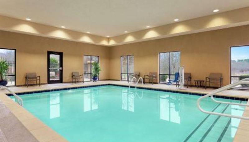 Info - Hampton Inn & Suites Pine Bluff