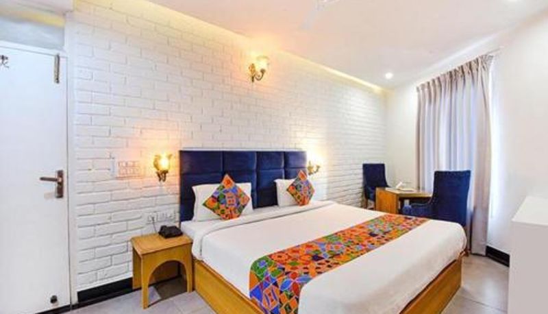Pokój trzyosobowy - FabHotel NH7