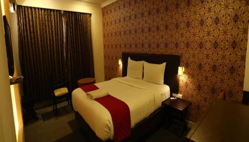 Camera - DFRONT HOTELS Farmerly Golden Palace