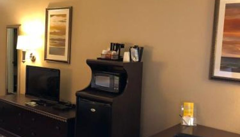 Camera standard - Americas Best Value Inn - Gun Barrel City