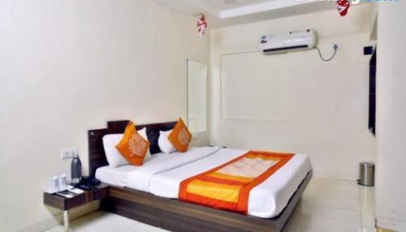 Kamer - Pakwan Sg Highway Hotel Royal Stay