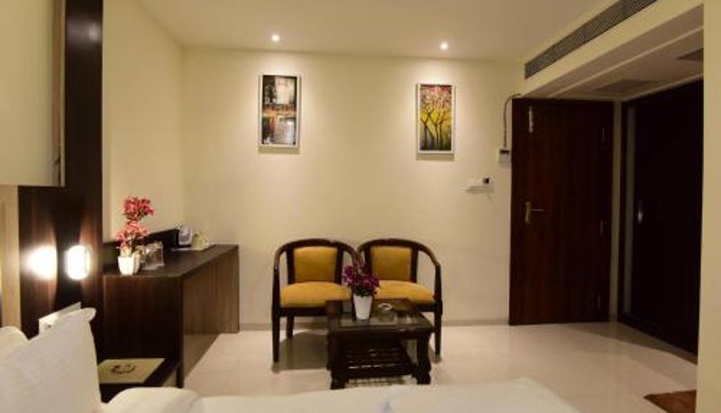 Info - Hotel Dayal Shree Paradise