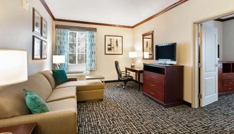 Suite - La Quinta by Wyndham Lindale