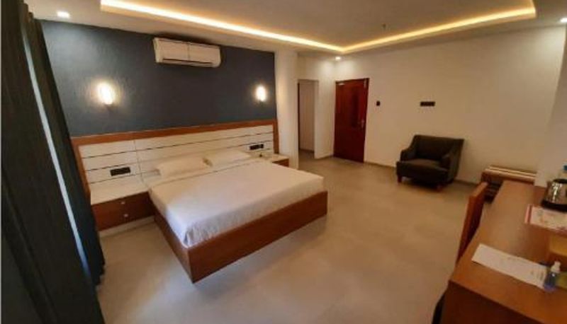 Informacje - Ashirvad Lawns Hotel & Convention Centre