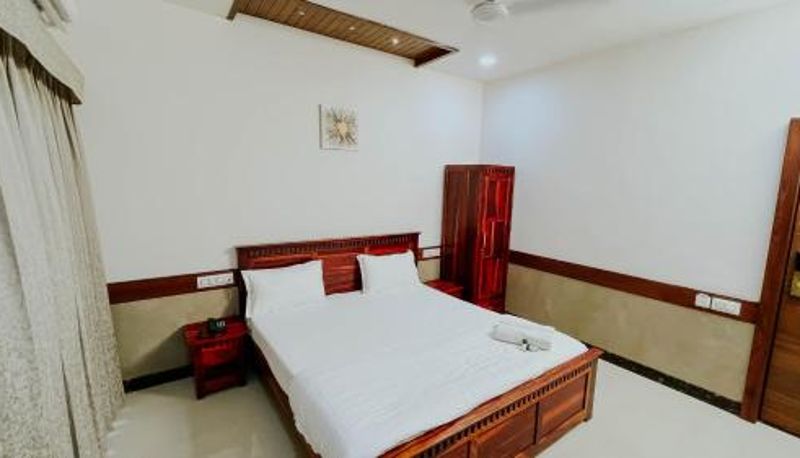 Info - Hotel Tirth by Sonu's