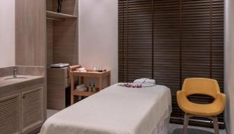 Info - Kolkata  New Town Lemon Tree Premier