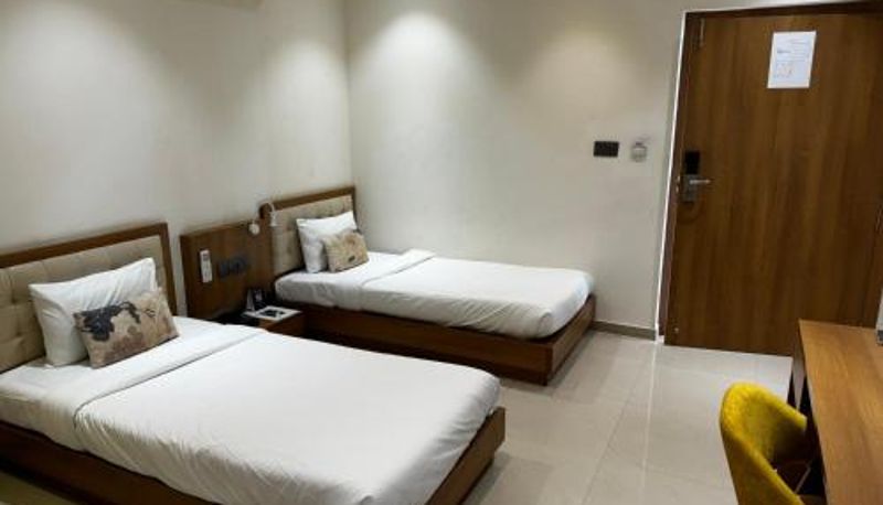 Zimmer - Gandhinagar Siara Styles Amba Suites
