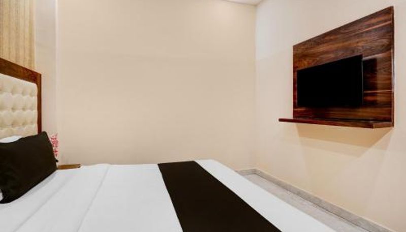 Oda - Super Townhouse Oak Dehradun Court Formerly GK Residency