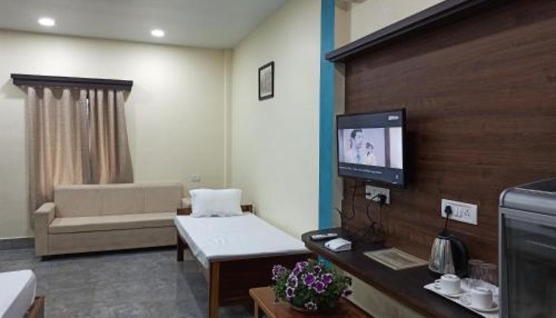 Tripla - Atithya Resort